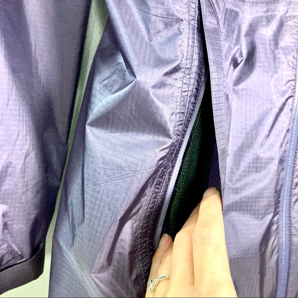 Outdoor Research Helium Rambler Jacket Women’s Size M Raincoat Seam Sealed Hood - Picture 6 of 11